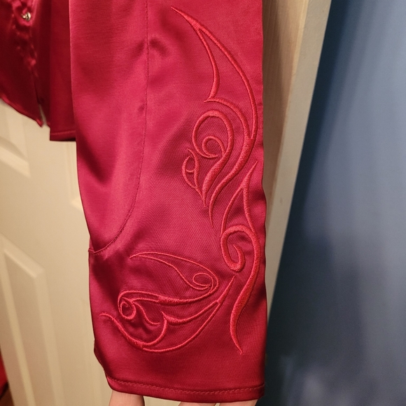 Harley Davidson Women's Red Satin shirt, size Large - Picture 4 of 6